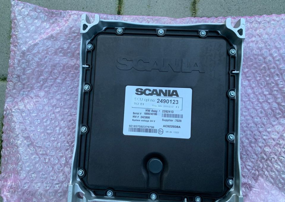 Scania R S komputer sterownik kaseta NOWY NGS NTG - كتلة التحكم - شاحنة: صور 1 Scania R S komputer sterownik kaseta NOWY NGS NTG - كتلة التحكم - شاحنة: صور 1
