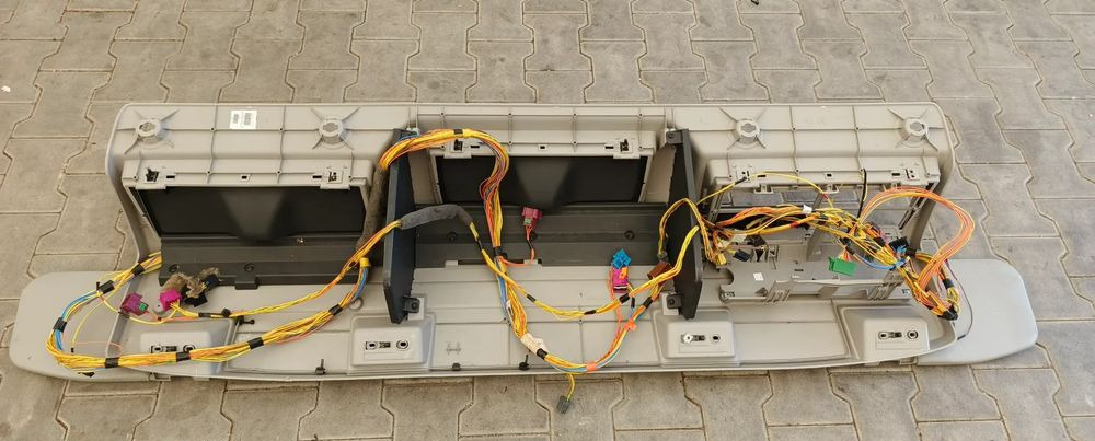 VOLVO FL KONSOLA PÓŁKA GÓRNA - الكابينة والداخلية - شاحنة: صور 2 VOLVO FL KONSOLA PÓŁKA GÓRNA - الكابينة والداخلية - شاحنة: صور 2