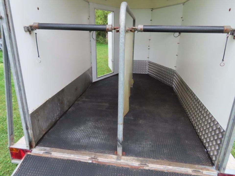 Black Friday Vieh - Pferdeanhänger, PKW Anhänger, Henra, TÜV NEU - عربة نقل خيل: صور 5 Black Friday Vieh - Pferdeanhänger, PKW Anhänger, Henra, TÜV NEU - عربة نقل خيل: صور 5