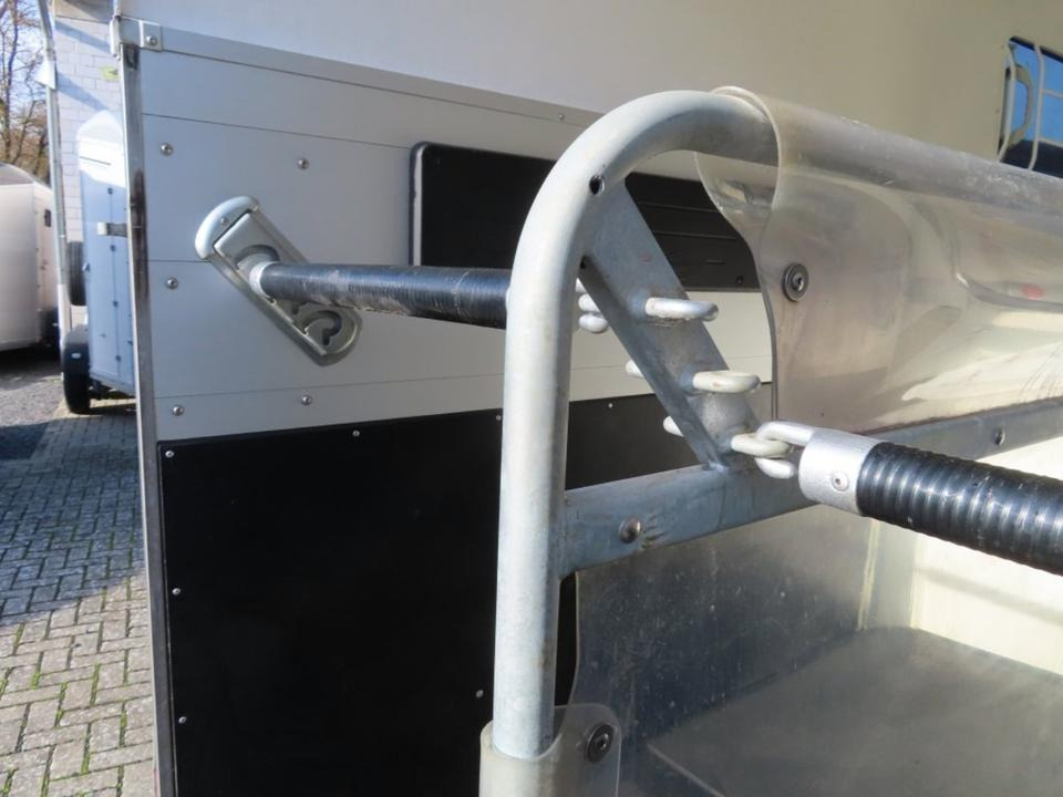 Böckmann, Pferdeanhänger, Champion R, top, SaKa. 100 km/h - عربة نقل خيل: صور 4 Böckmann, Pferdeanhänger, Champion R, top, SaKa. 100 km/h - عربة نقل خيل: صور 4