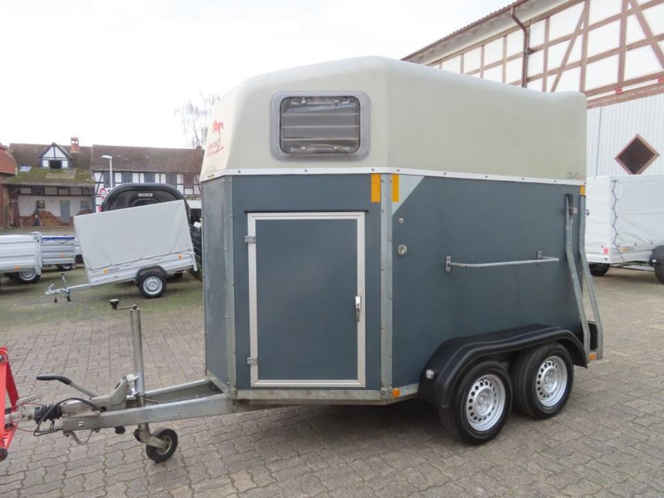 Böckmann Pferdeanhänger, Duo GP, Sattelkammer, 100 km/h, - عربة نقل خيل: صور 3 Böckmann Pferdeanhänger, Duo GP, Sattelkammer, 100 km/h, - عربة نقل خيل: صور 3