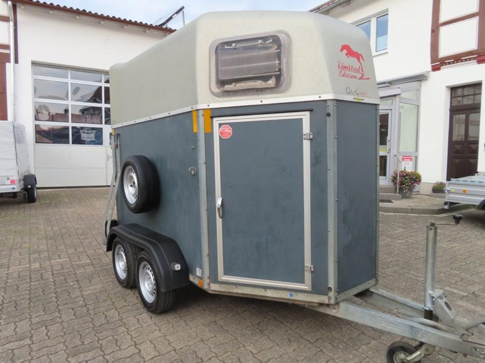 Böckmann Pferdeanhänger, Duo GP, Sattelkammer, 100 km/h, - عربة نقل خيل: صور 5 Böckmann Pferdeanhänger, Duo GP, Sattelkammer, 100 km/h, - عربة نقل خيل: صور 5