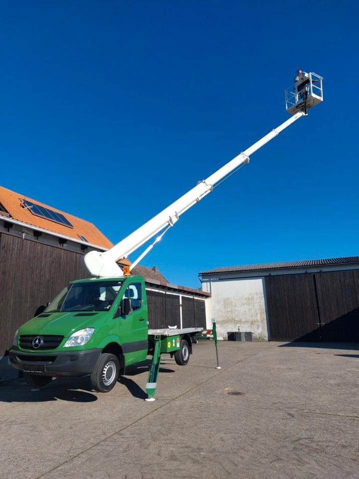Mercedes Wumag Arbeitsbühne Hubsteiger Hebebühne 3,5t 22m - مصاعد الازدهار محمولة على شاحنة: صور 2 Mercedes Wumag Arbeitsbühne Hubsteiger Hebebühne 3,5t 22m - مصاعد الازدهار محمولة على شاحنة: صور 2