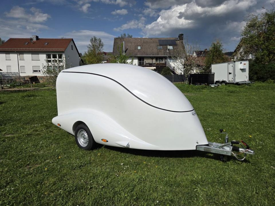 PKW Anhänger Motorrad Geschlossen Kofferanhänger 1000kg 100km/h - مقطورة دراجة نارية: صور 2 PKW Anhänger Motorrad Geschlossen Kofferanhänger 1000kg 100km/h - مقطورة دراجة نارية: صور 2