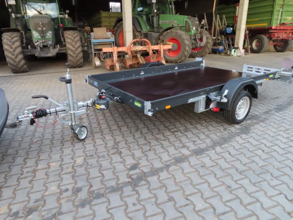 PKW Anhänger, Unsinn, Absenkanhänger UA 3118-18-13, 100 km/h - مقطورات السيارات: صور 2 PKW Anhänger, Unsinn, Absenkanhänger UA 3118-18-13, 100 km/h - مقطورات السيارات: صور 2