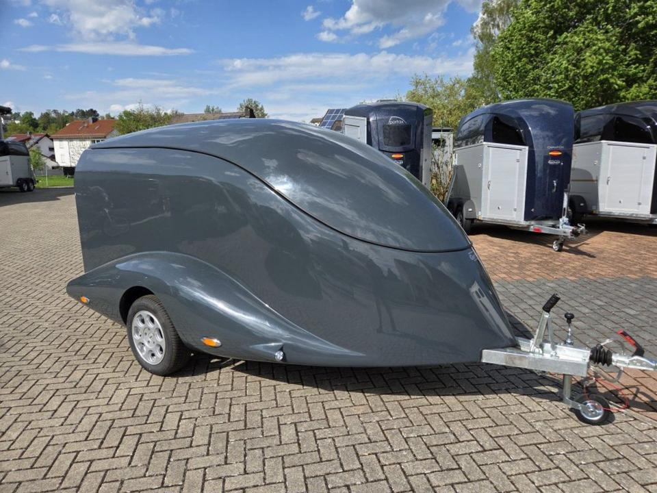 PKW Anhänger geschlossen Motorrad Mieten Leihen 1000kg 100km/h - مقطورة دراجة نارية: صور 4 PKW Anhänger geschlossen Motorrad Mieten Leihen 1000kg 100km/h - مقطورة دراجة نارية: صور 4