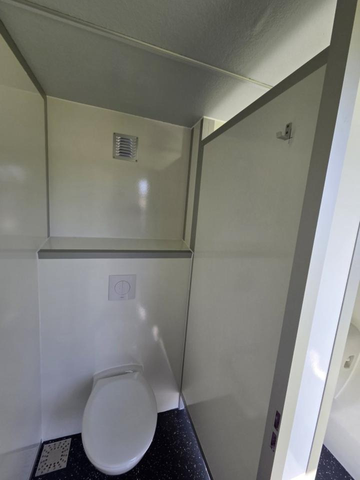 البيت الحاوية, مقطورة Toilettenwagen Sanitär-Anhänger WC Wagen 2xD, 1xH+2U: صور 8