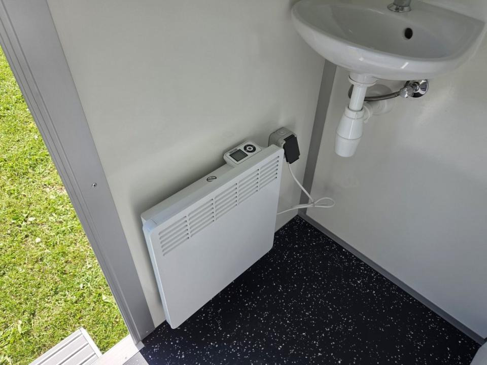 البيت الحاوية, مقطورة Toilettenwagen Sanitär-Anhänger WC Wagen 2xD, 1xH+2U: صور 9