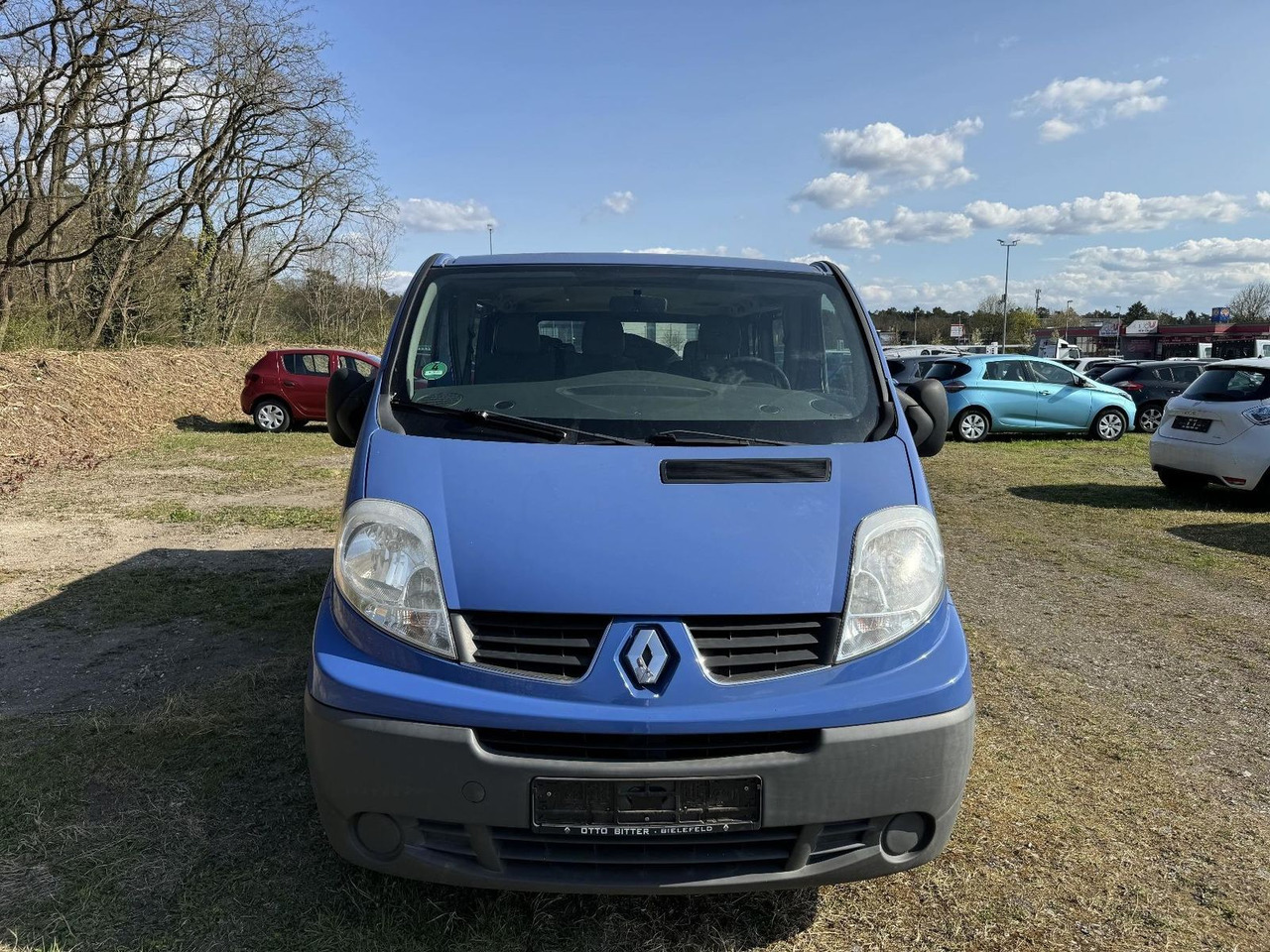 Renault Trafic Combi dCi90 L1H1 9-Sitzer - ميكروباص: صور 3 Renault Trafic Combi dCi90 L1H1 9-Sitzer - ميكروباص: صور 3