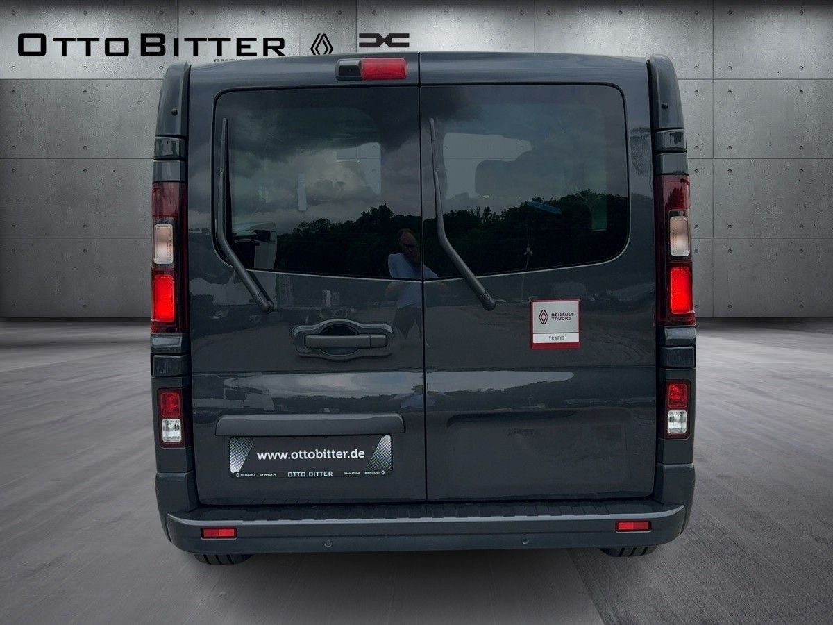 Renault Trafic Grand RED EDITION L2H1 dCi150 EDC 9-SITZE - ميكروباص: صور 3 Renault Trafic Grand RED EDITION L2H1 dCi150 EDC 9-SITZE - ميكروباص: صور 3