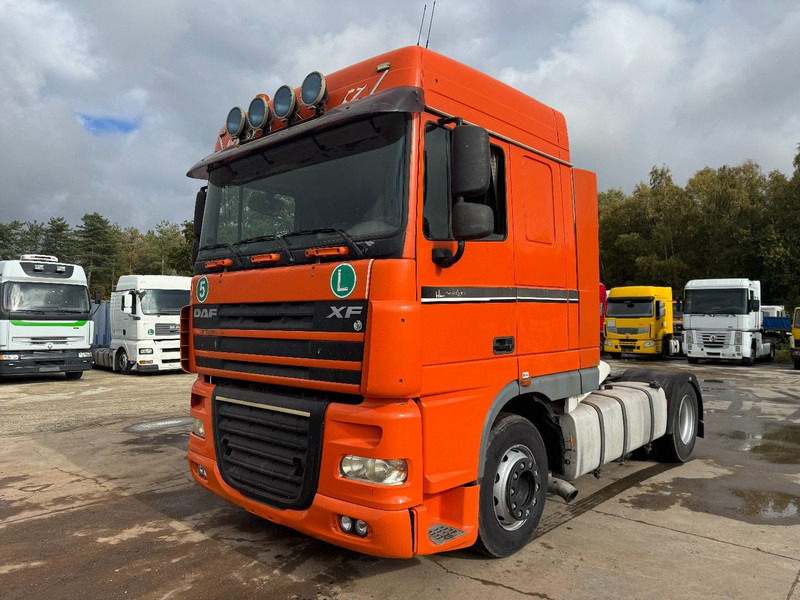 DAF 105 XF 460 Space Cab (MANUAL GEARBOX / BOITE MANUELLE) - شاحنة جرار: صور 1 DAF 105 XF 460 Space Cab (MANUAL GEARBOX / BOITE MANUELLE) - شاحنة جرار: صور 1