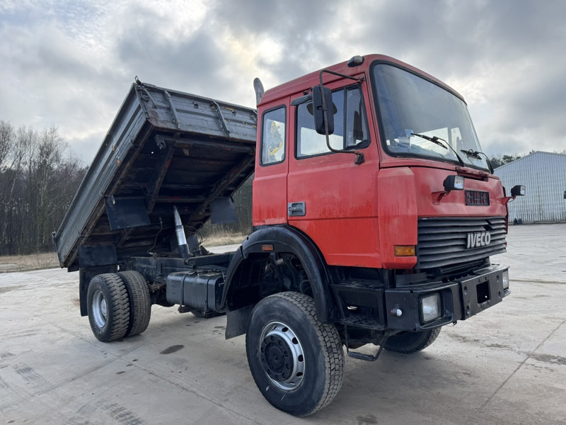 Iveco Magirus 180-23 (GRAND PONT / 4X4 / LAMES / POMPE MANUELLE) - قلابات: صور 3 Iveco Magirus 180-23 (GRAND PONT / 4X4 / LAMES / POMPE MANUELLE) - قلابات: صور 3