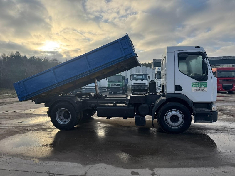 Renault Premium 260 (SUSPENISON LAMES / POMPE MANUELLE / BOITE MANUELLE / EURO 2) - قلابات: صور 4 Renault Premium 260 (SUSPENISON LAMES / POMPE MANUELLE / BOITE MANUELLE / EURO 2) - قلابات: صور 4