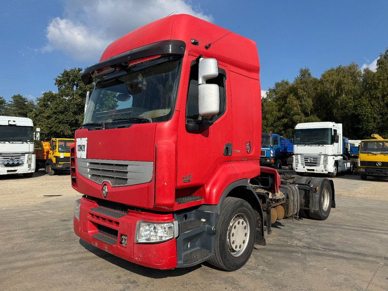 Renault Premium 450 DXI (MANUAL GEARBOX / BOITE MANUELLE / 982.000 km / PTO) - شاحنة جرار: صور 1 Renault Premium 450 DXI (MANUAL GEARBOX / BOITE MANUELLE / 982.000 km / PTO) - شاحنة جرار: صور 1