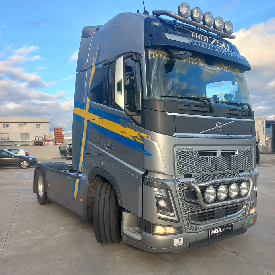 VOLVO FH16 750 - شاحنة جرار: صور 3 VOLVO FH16 750 - شاحنة جرار: صور 3