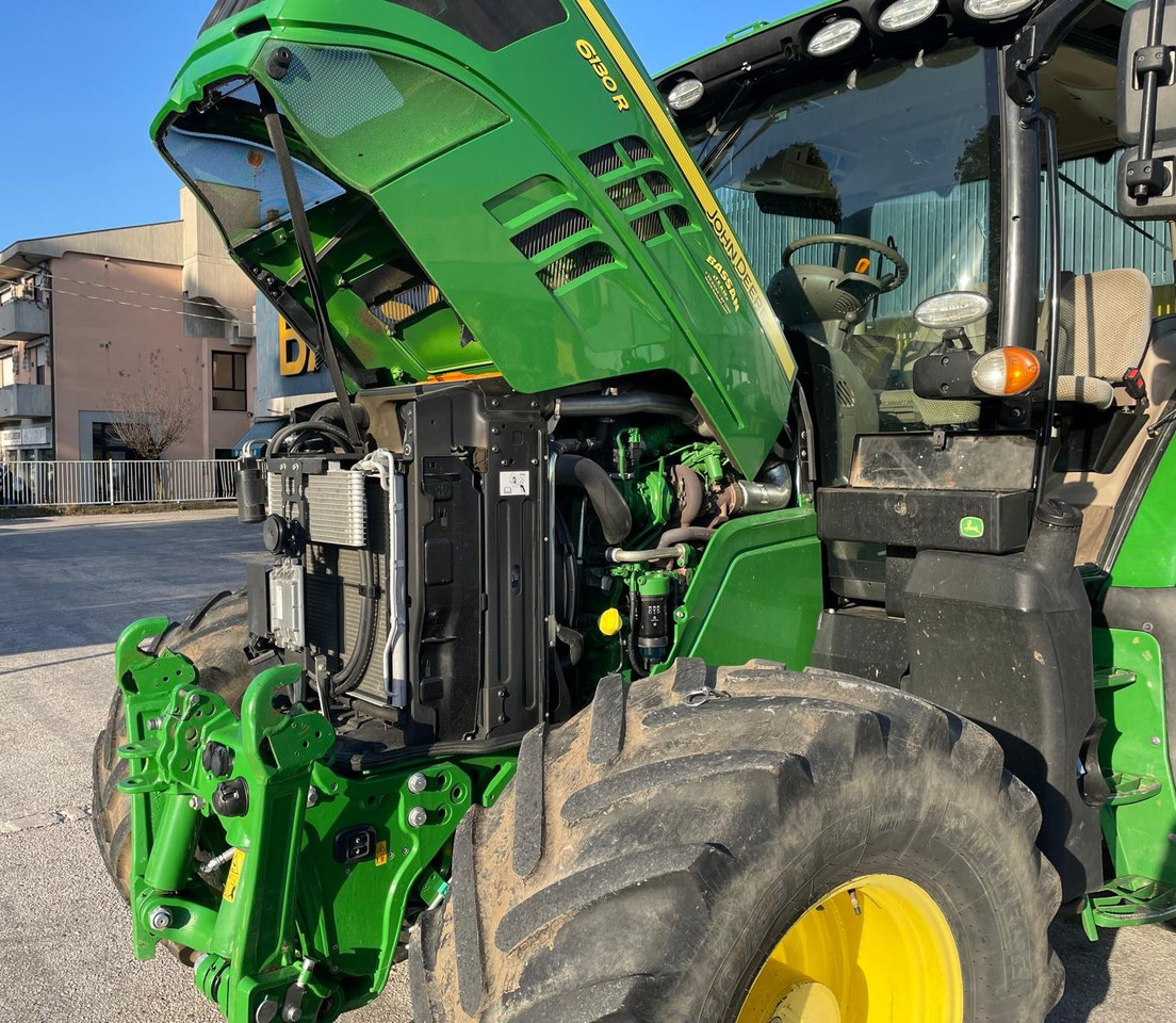 JOHN DEERE 6130 R - جرار: صور 5 JOHN DEERE 6130 R - جرار: صور 5
