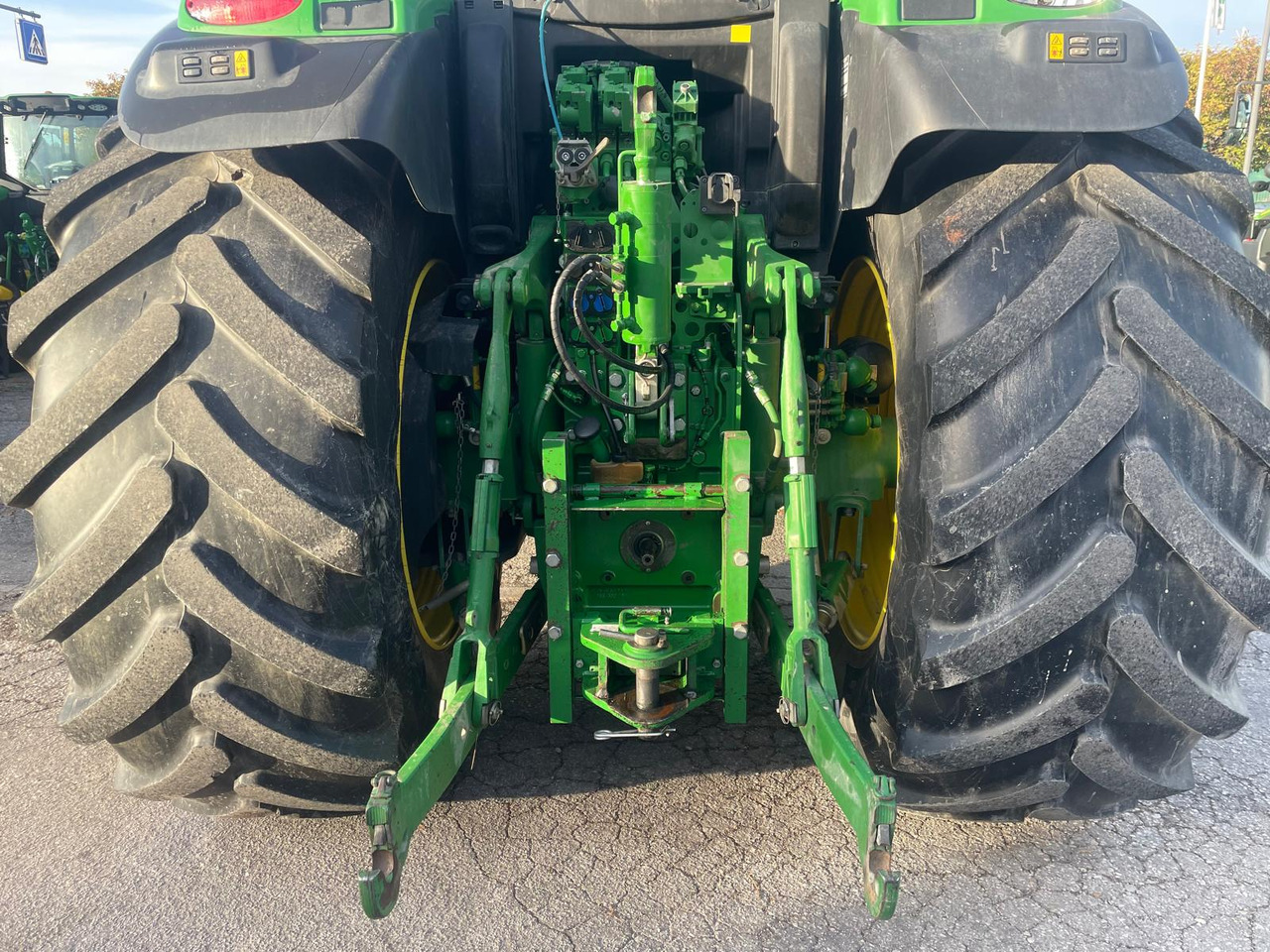 JOHN DEERE 6175 R - جرار: صور 4 JOHN DEERE 6175 R - جرار: صور 4