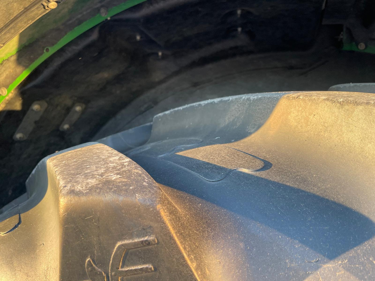 JOHN DEERE 6210 R - جرار: صور 5 JOHN DEERE 6210 R - جرار: صور 5