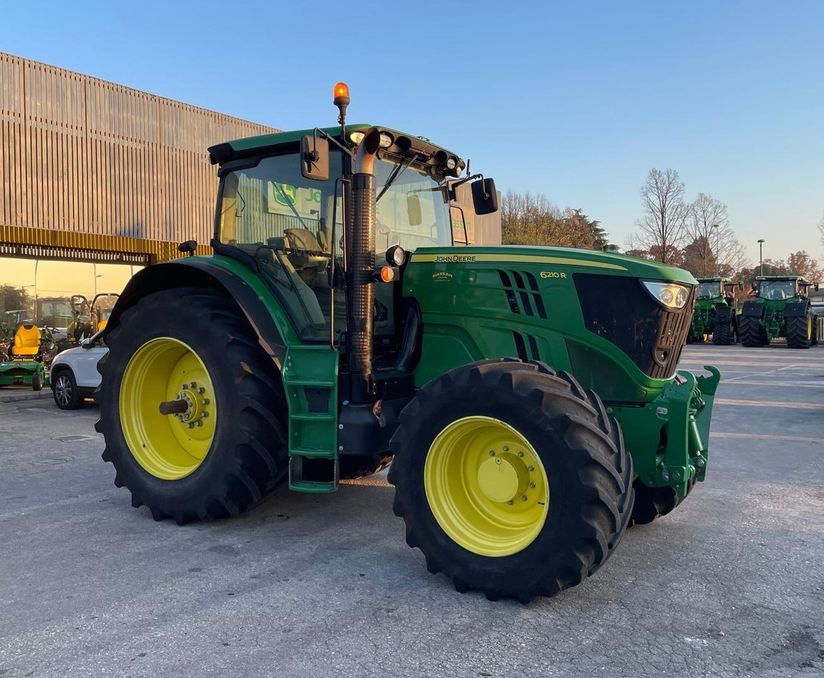 JOHN DEERE 6210 R - جرار: صور 2 JOHN DEERE 6210 R - جرار: صور 2