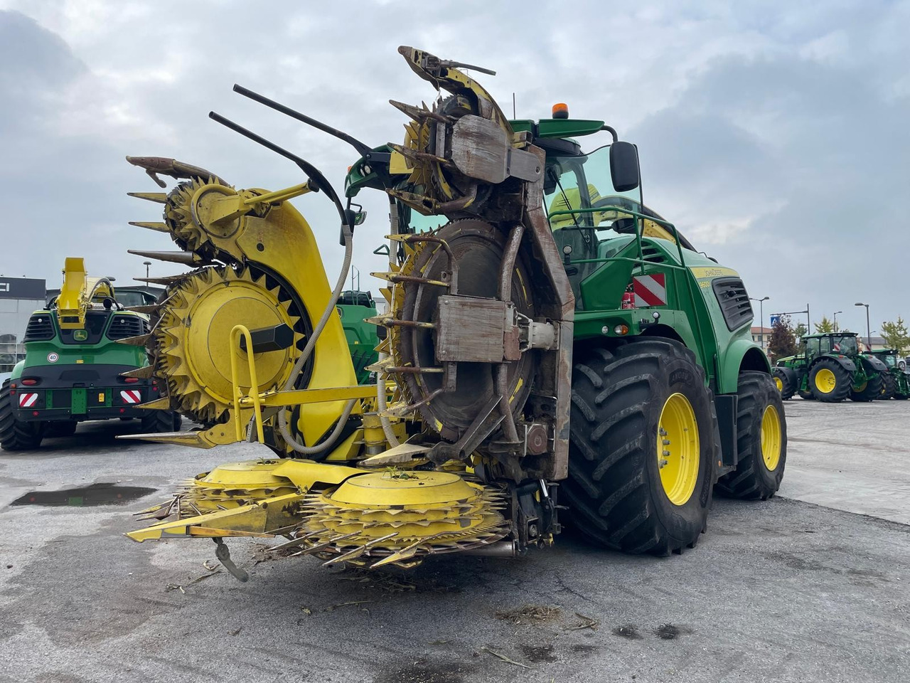 JOHN DEERE 9600i - حصادة الأعلاف: صور 4 JOHN DEERE 9600i - حصادة الأعلاف: صور 4