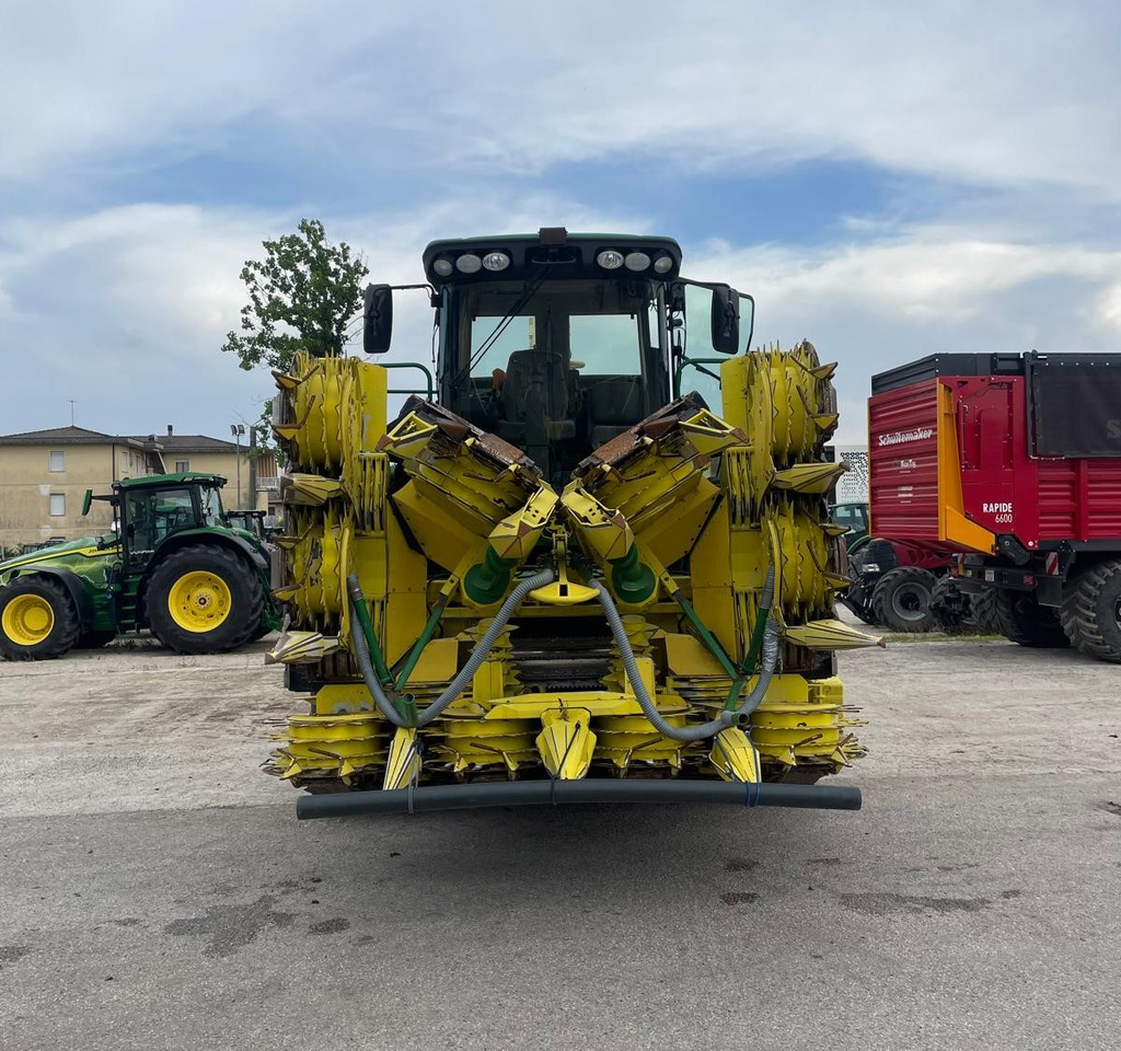JOHN DEERE TRINCIA 7950 - حصادة الأعلاف: صور 4 JOHN DEERE TRINCIA 7950 - حصادة الأعلاف: صور 4