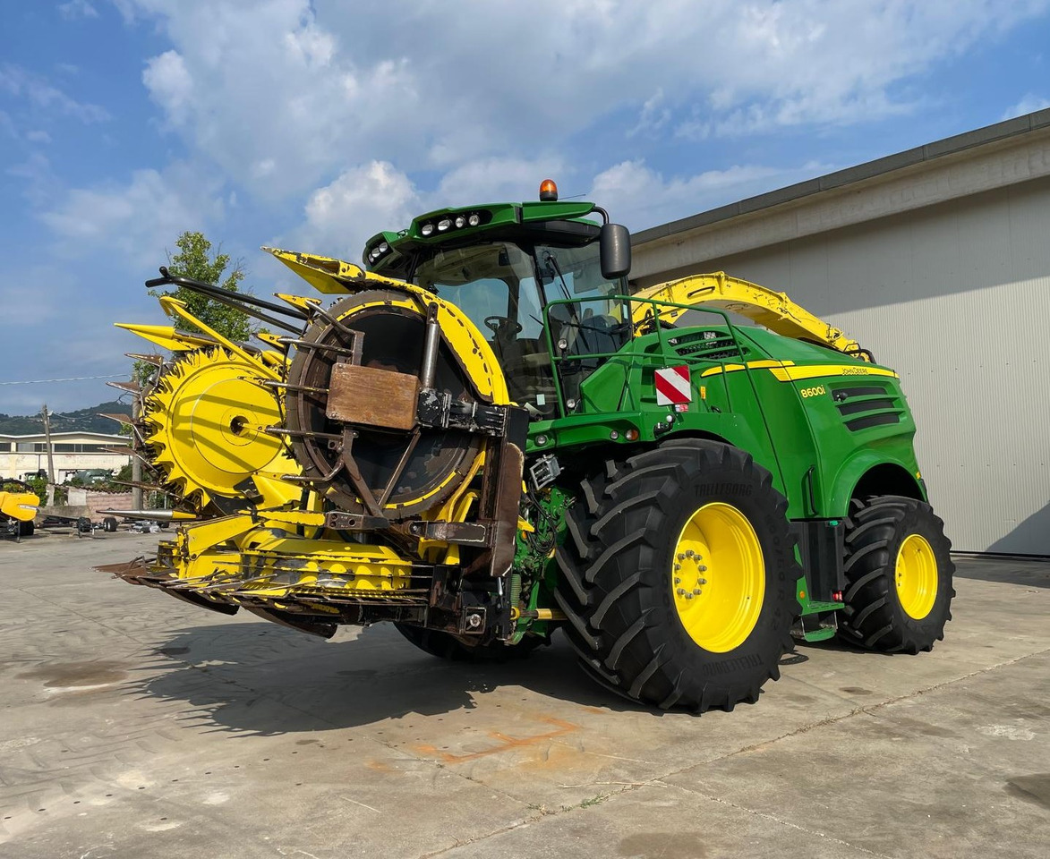 JOHN DEERE TRINCIA 8600i - حصادة الأعلاف: صور 3 JOHN DEERE TRINCIA 8600i - حصادة الأعلاف: صور 3