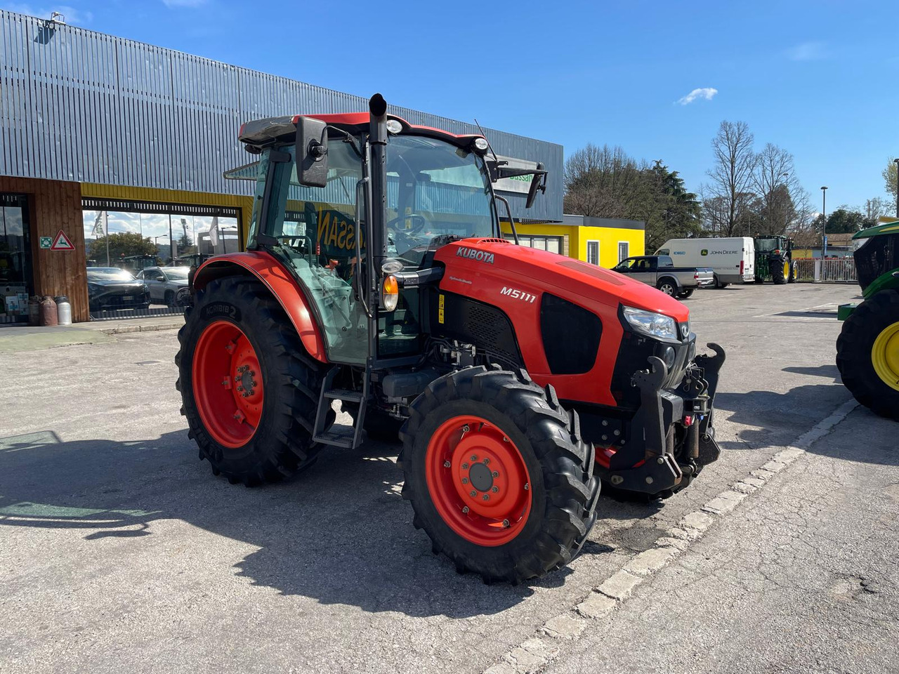 KUBOTA 5111 M - جرار: صور 2 KUBOTA 5111 M - جرار: صور 2