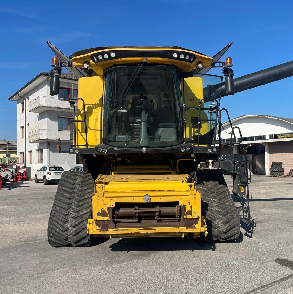NEW HOLLAND MIETITREBBIA CR 9.90 - حصادة شاملة: صور 3 NEW HOLLAND MIETITREBBIA CR 9.90 - حصادة شاملة: صور 3