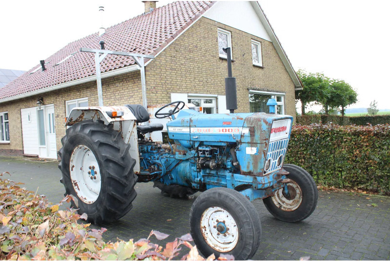 Ford 4000 - جرار: صور 1 Ford 4000 - جرار: صور 1
