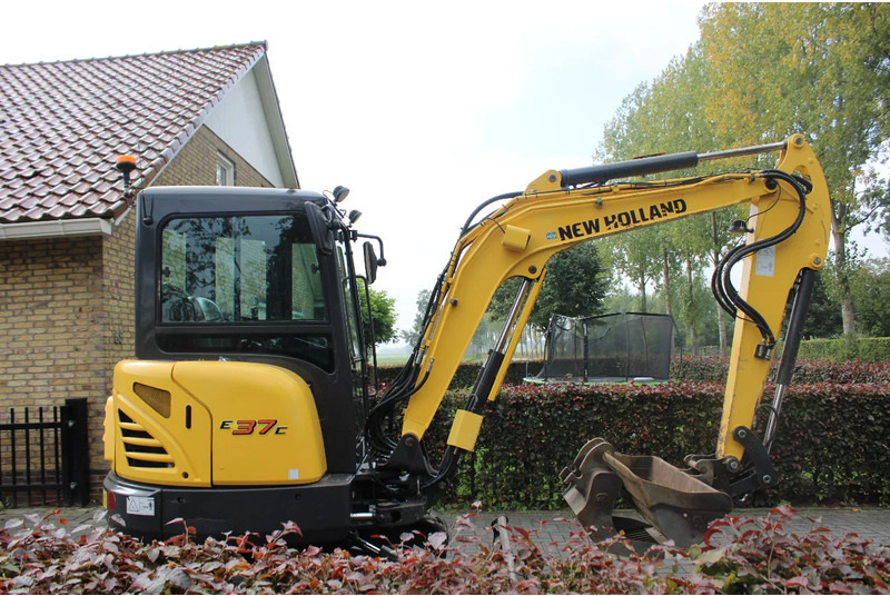 New Holland E37C - رافعة عنكبوتية: صور 2 New Holland E37C - رافعة عنكبوتية: صور 2