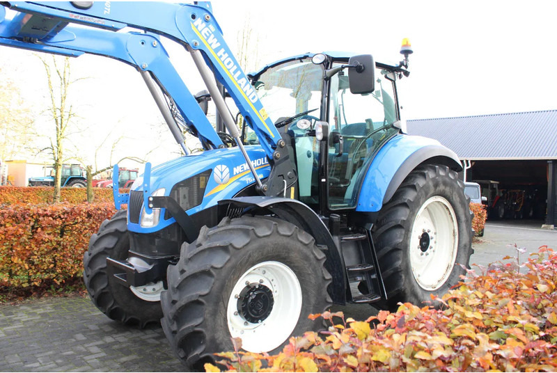 New Holland T5.105 Met voorlader - جرار: صور 5 New Holland T5.105 Met voorlader - جرار: صور 5