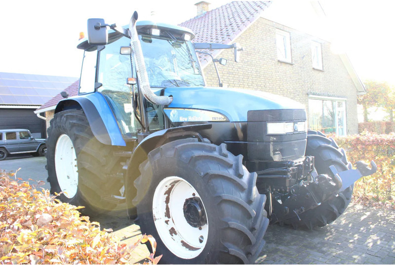 New Holland TM 140 - جرار: صور 2 New Holland TM 140 - جرار: صور 2