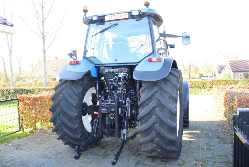 New Holland TM 140 - جرار: صور 5 New Holland TM 140 - جرار: صور 5