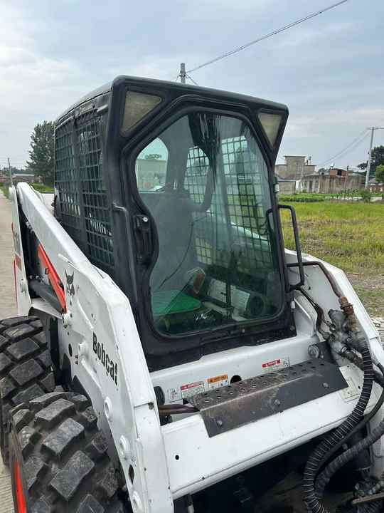 BOBCAT Brand Skid Loader S185 Used Machine Hot Sale - اللودر بعجل: صور 3 BOBCAT Brand Skid Loader S185 Used Machine Hot Sale - اللودر بعجل: صور 3