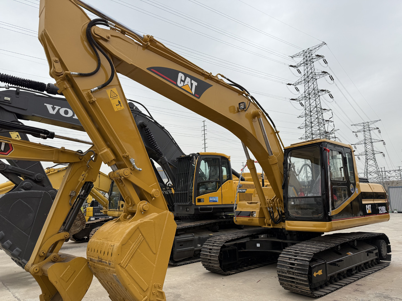 CATERPILLAR 320b - حفارات زحافة: صور 1 CATERPILLAR 320b - حفارات زحافة: صور 1