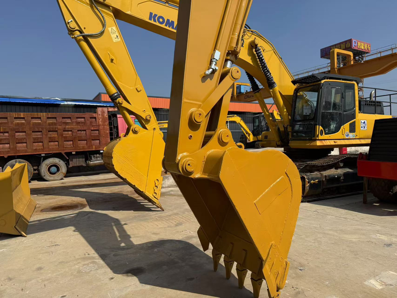 CATERPILLAR 320c - حفارات زحافة: صور 5 CATERPILLAR 320c - حفارات زحافة: صور 5
