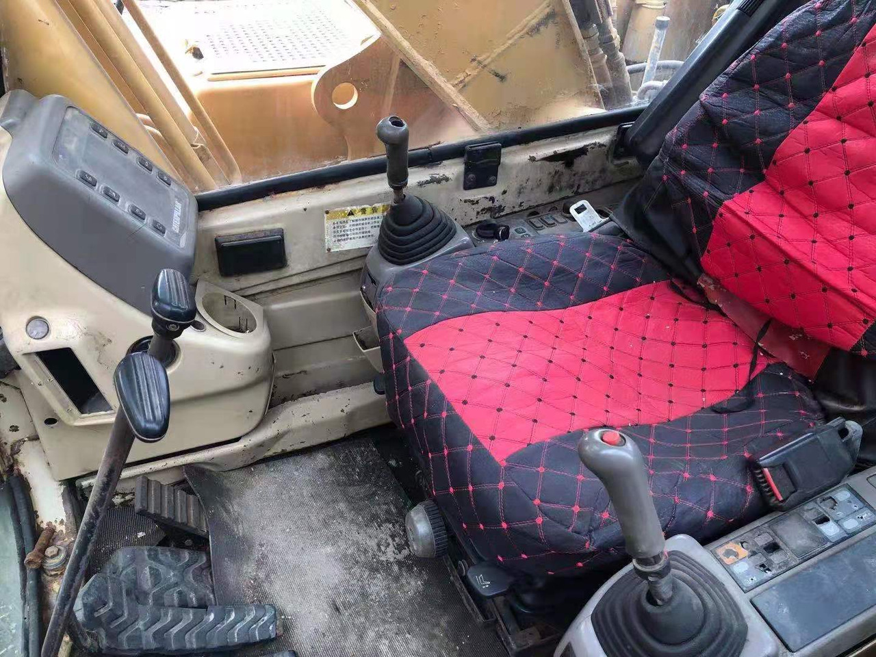 CATERPILLAR Used CAT 320b Excavator - حفارات زحافة: صور 4 CATERPILLAR Used CAT 320b Excavator - حفارات زحافة: صور 4