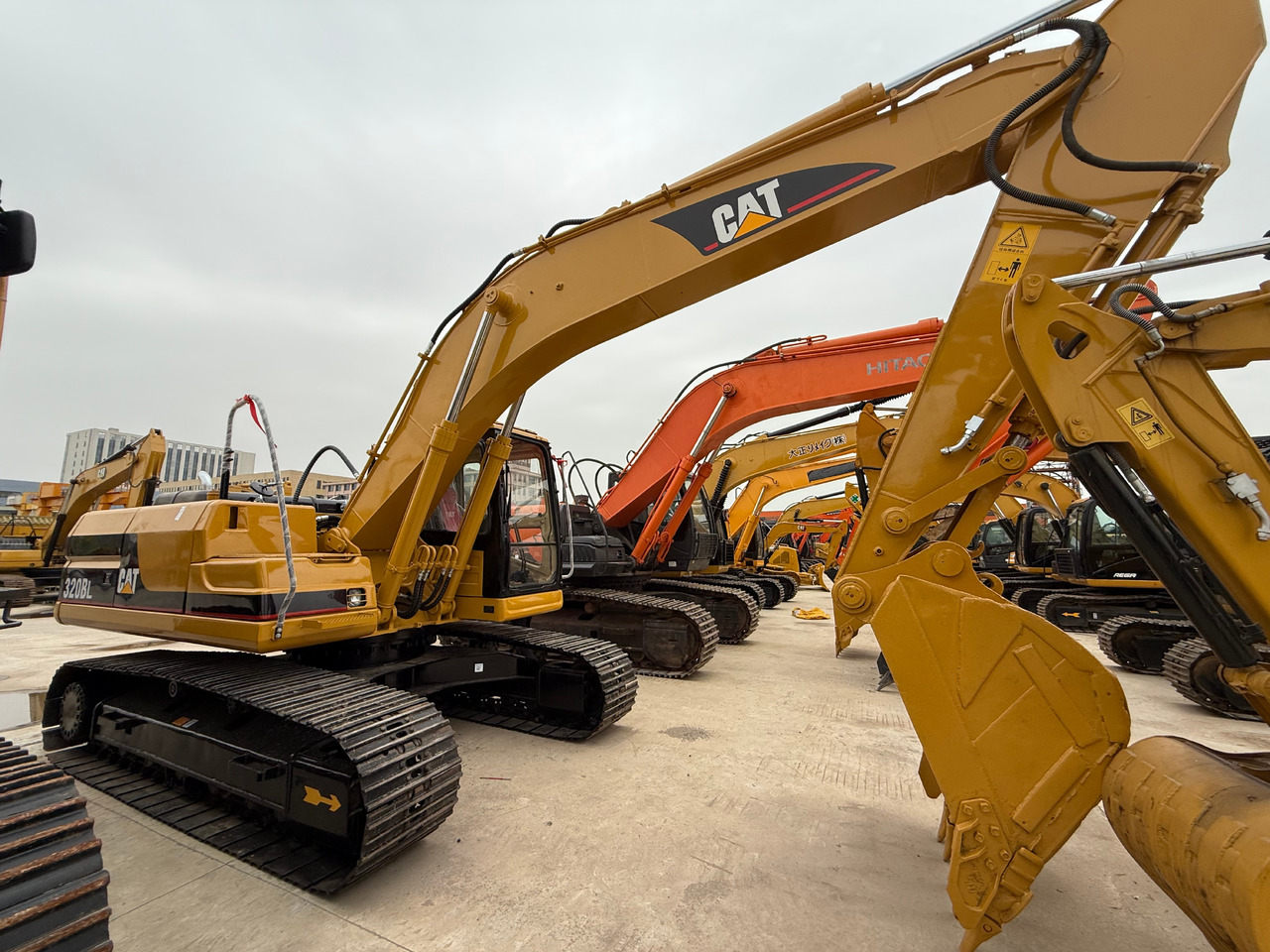 CATERPILLAR Used Cat 320B Excavator - حفارات زحافة: صور 5 CATERPILLAR Used Cat 320B Excavator - حفارات زحافة: صور 5