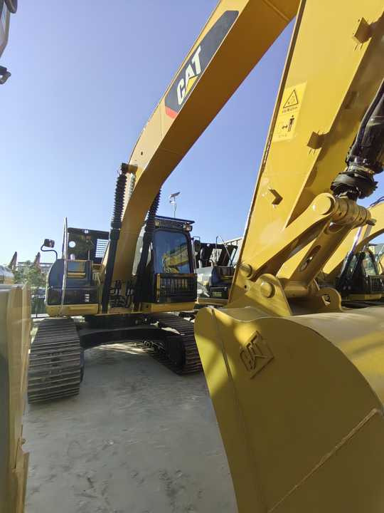 Excellent Performance Second-hand Caterpillar 320d2 Hydraulic 20ton Excavator Cat320D2: Good Condition, Low Price for Sale - حفارات زحافة: صور 5 Excellent Performance Second-hand Caterpillar 320d2 Hydraulic 20ton Excavator Cat320D2: Good Condition, Low Price for Sale - حفارات زحافة: صور 5