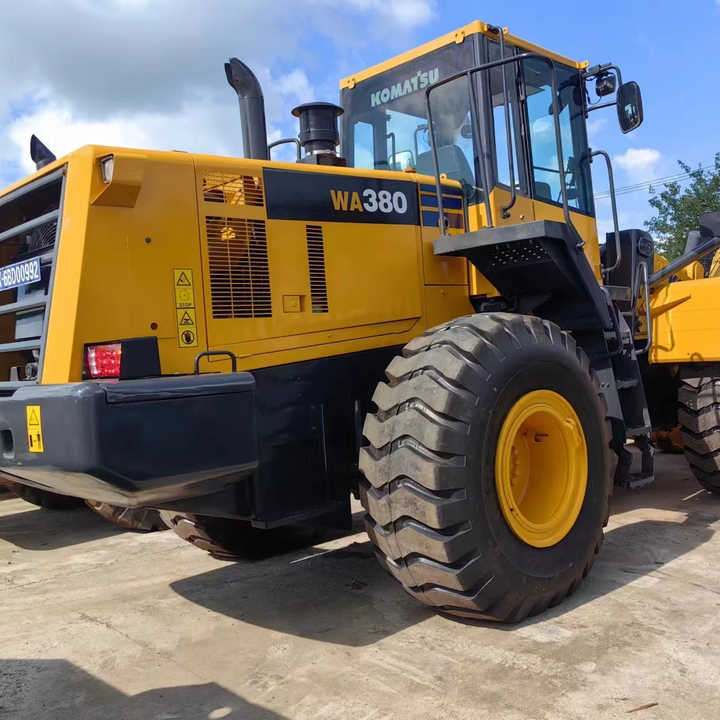 Good Condition Second Hand WA380-6 Front Wheel Loader for Cheap Price Hot Sale in China - اللودر بعجل: صور 1 Good Condition Second Hand WA380-6 Front Wheel Loader for Cheap Price Hot Sale in China - اللودر بعجل: صور 1