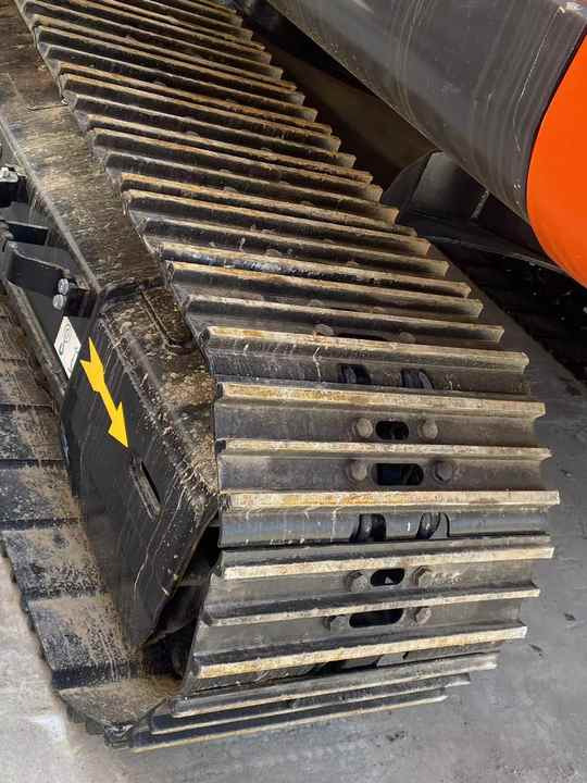حفارة Hitachi Brand Zx210 Crawler Excavator  21tons Digger for Sale  Used Hitachi Zx200 210 350 Excavator in Stock on Sale [ Copy ] [ Copy ]: صور 6