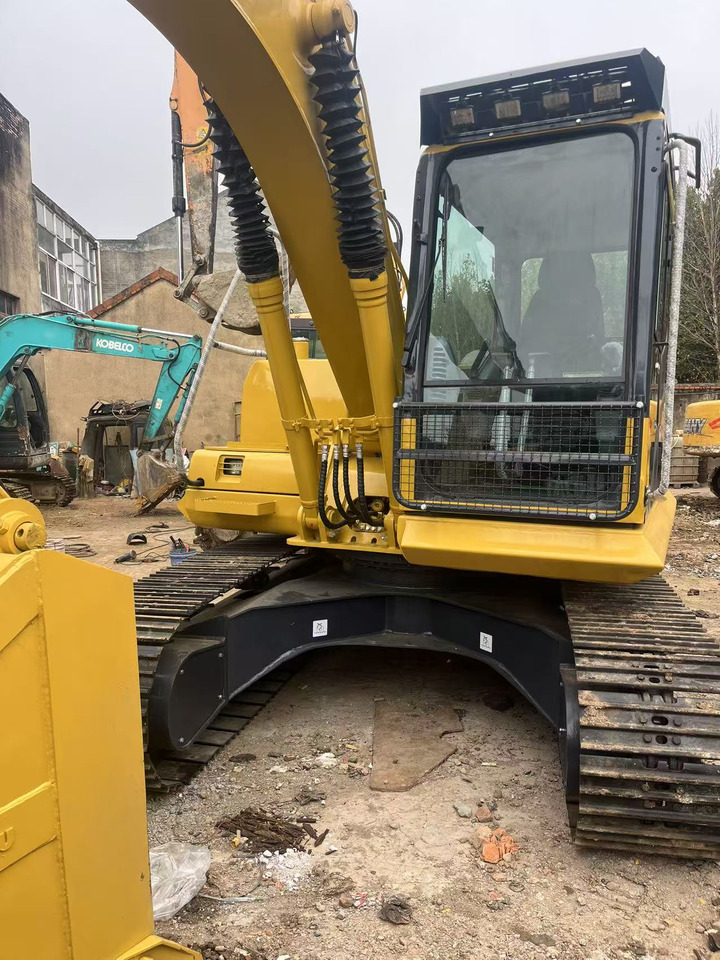 KOMATSU PC130 - حفارات زحافة: صور 3 KOMATSU PC130 - حفارات زحافة: صور 3