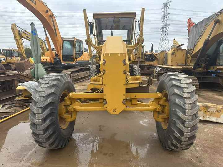 Low-price second-hand Cat Grader 140H with outstanding performance Carterpillarused 140H grader for sale - آلة تسوية الأرض: صور 4 Low-price second-hand Cat Grader 140H with outstanding performance Carterpillarused 140H grader for sale - آلة تسوية الأرض: صور 4