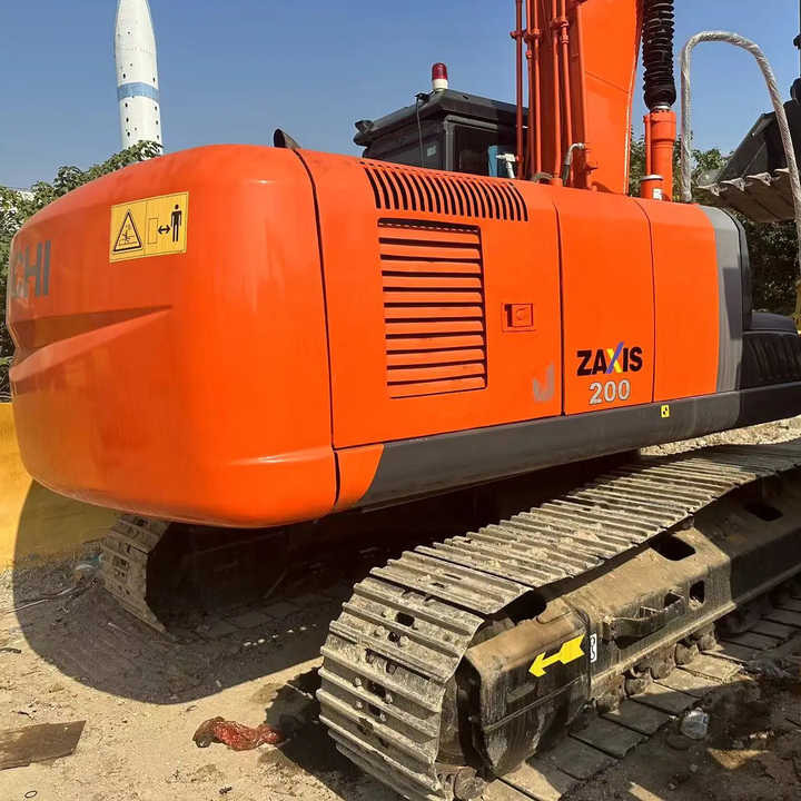 Original Japan Hitachi ZX200-3 Excavator Hitachi Excavator in Low Price for Hot Sale - حفارات زحافة: صور 1 Original Japan Hitachi ZX200-3 Excavator Hitachi Excavator in Low Price for Hot Sale - حفارات زحافة: صور 1
