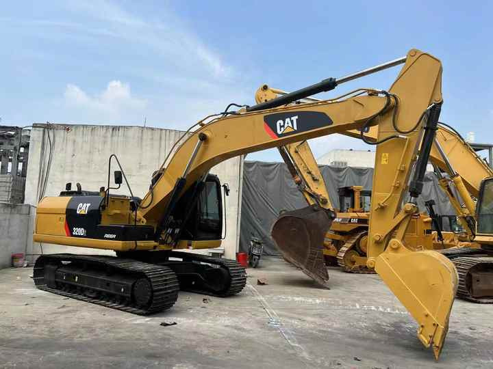 Reasonable Price Japan Original 330d2 Caterpillar Excavator CAT USED 329D2 320D2 325D 315D Excavator - حفارات زحافة: صور 2 Reasonable Price Japan Original 330d2 Caterpillar Excavator CAT USED 329D2 320D2 325D 315D Excavator - حفارات زحافة: صور 2