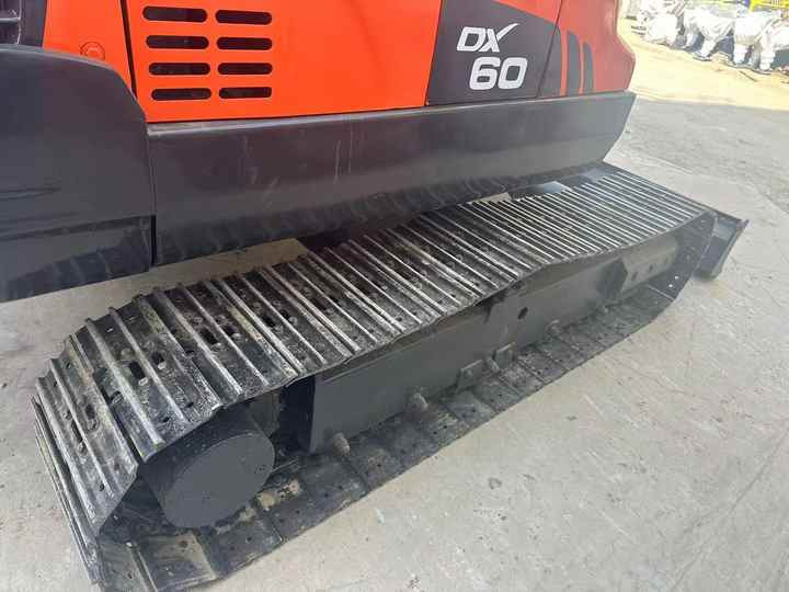Second Hand Doosan Dx-60 Excavator for Sale - حفارات زحافة: صور 2 Second Hand Doosan Dx-60 Excavator for Sale - حفارات زحافة: صور 2