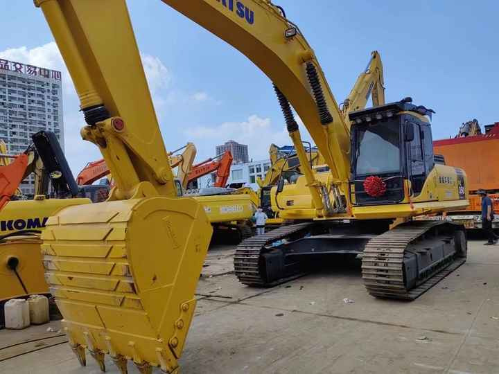 Second Hand Japan Komatsu Excavator PC350-7 Used Highly Competitive Crawler Excavator PC360-7 PC400-7 in Good Condition - حفارات زحافة: صور 5 Second Hand Japan Komatsu Excavator PC350-7 Used Highly Competitive Crawler Excavator PC360-7 PC400-7 in Good Condition - حفارات زحافة: صور 5