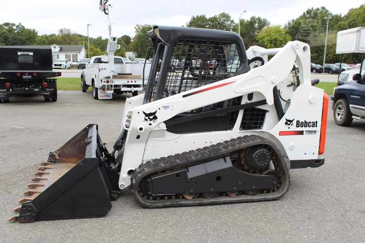 Used Bobcat T590 UsedSkid Steer Loader with Good Condition for Sale S160 S300 S185 S330 - شيول صغير: صور 2 Used Bobcat T590 UsedSkid Steer Loader with Good Condition for Sale S160 S300 S185 S330 - شيول صغير: صور 2