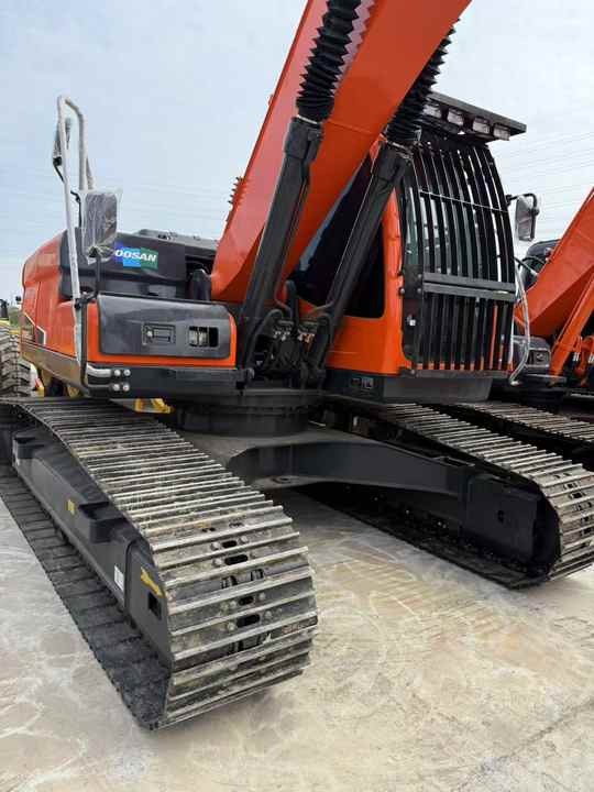 Used Doosan DX225LC-9C Hydraulic Excavator 25 Ton Doosan Dx225 Crawler Excavator with Excellent Performance Low Price for Sale - حفارة: صور 5 Used Doosan DX225LC-9C Hydraulic Excavator 25 Ton Doosan Dx225 Crawler Excavator with Excellent Performance Low Price for Sale - حفارة: صور 5