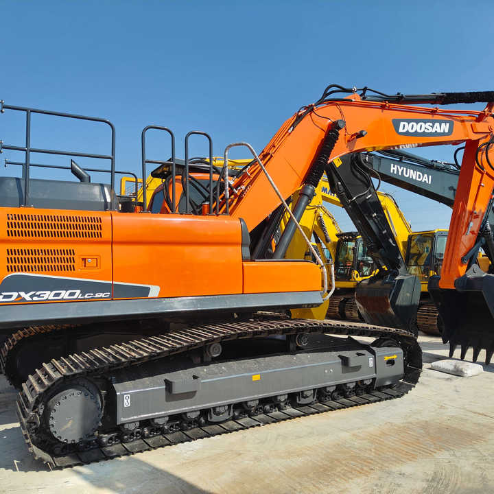 Used Doosan DX300LC-9C Excavator with Little Time Used in Excellent Condition Korea Brand Doosan 30 Tons Excavator for Sale - حفارة: صور 1 Used Doosan DX300LC-9C Excavator with Little Time Used in Excellent Condition Korea Brand Doosan 30 Tons Excavator for Sale - حفارة: صور 1